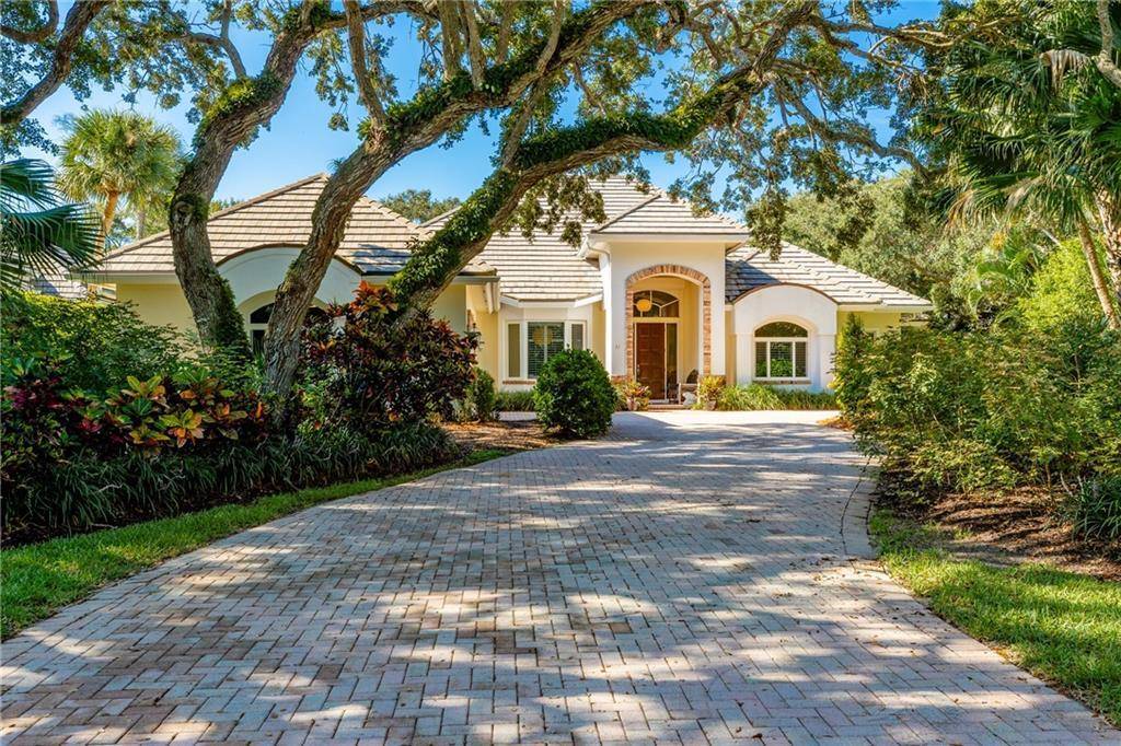 Exquisitely re envisioned and full of character, this rare 4 bedroom, 4 bath home sits on an estate sized lot under a canopy of majestic live oaks in a quiet ...