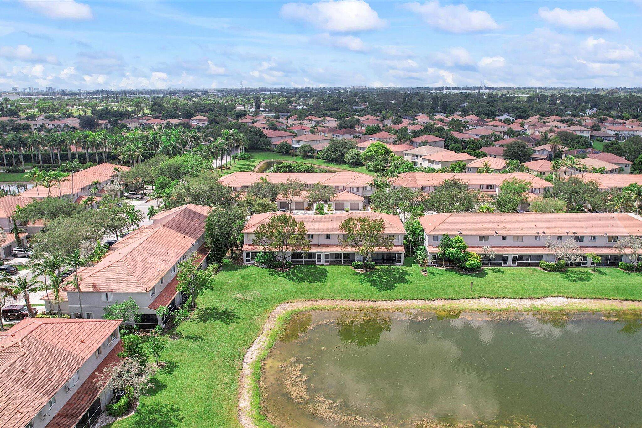 Seller paying 3 month HOA Dues at Closing !