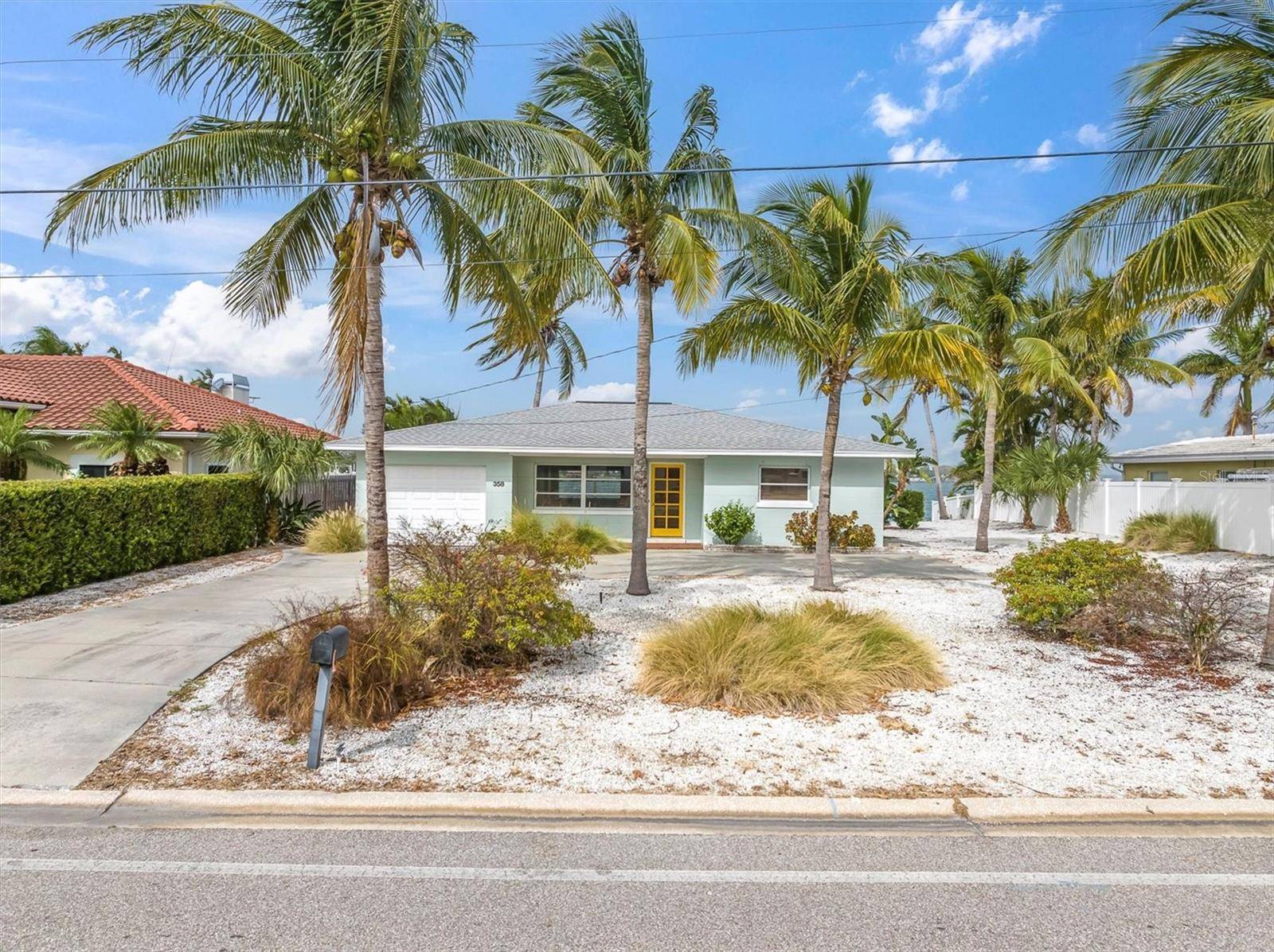 Nice, clean one story house on 80 feet of water.