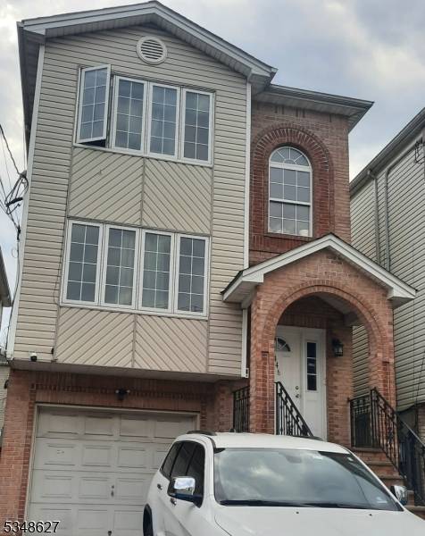 Welcome to 446 Marshall Street !