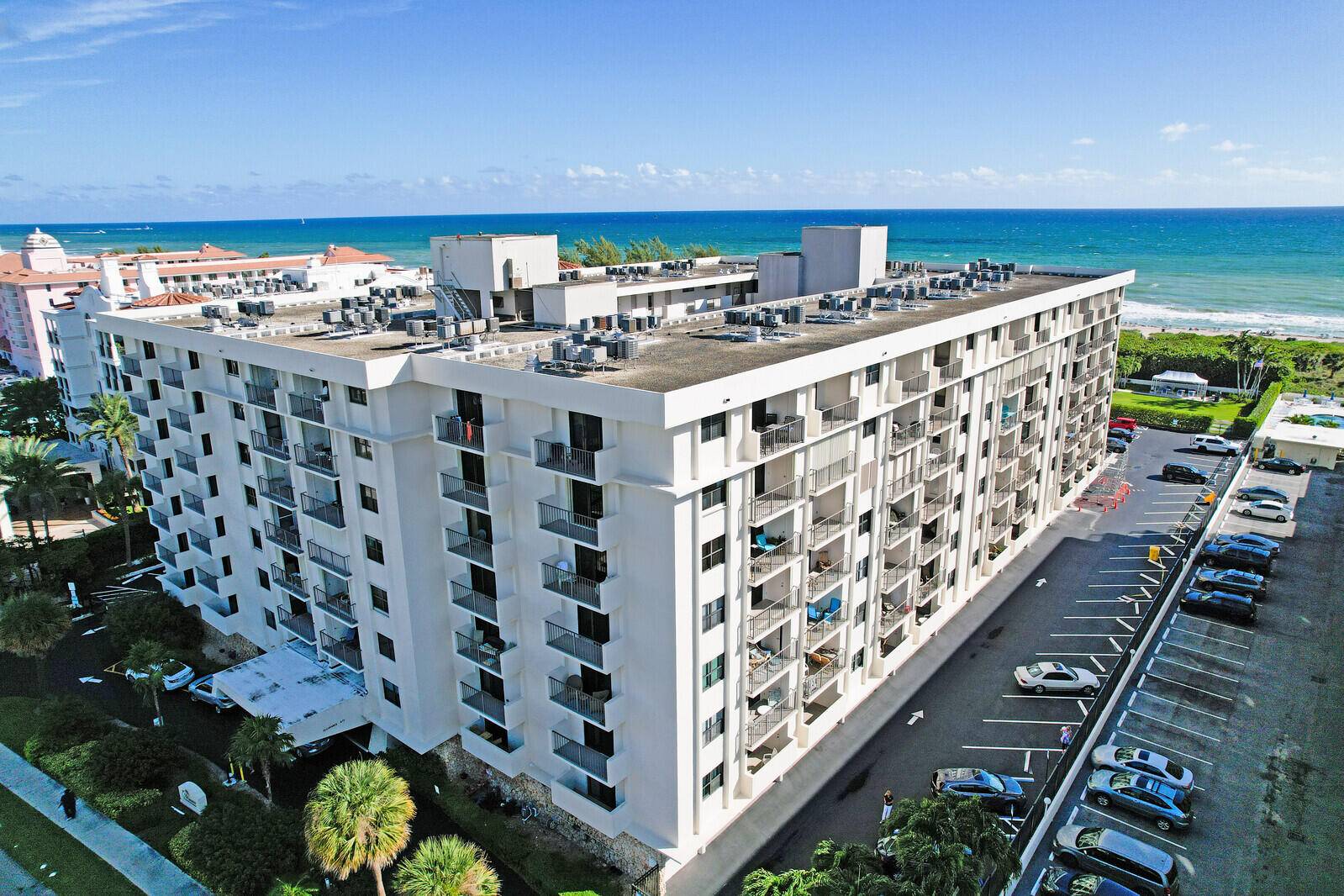 Coastal lifestyle in this ocean front building, 2 2 updated condo with brand new kitchen.