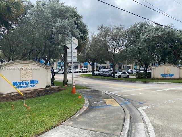 Industrial flex unit with 100 climate controlled warehouse space.