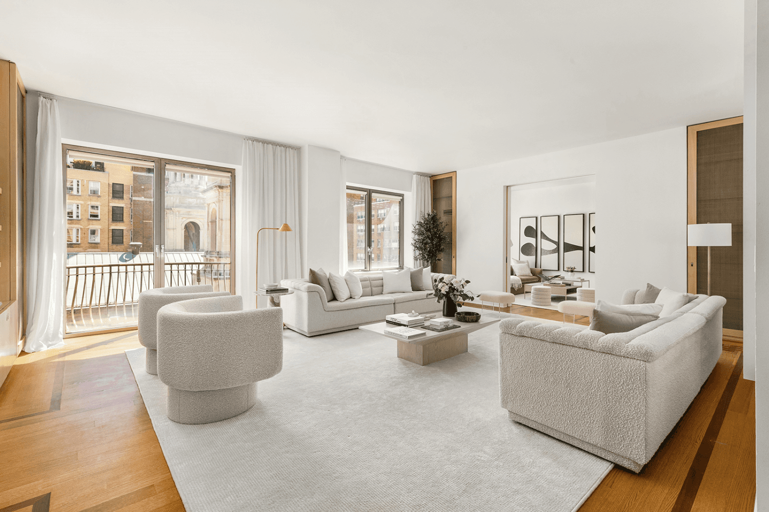 Modern Grand Elegant Condo of almost 4000 Sq Ft amp ; 5 Bedrooms on a High Floor in a Prime Upper East Side Location Introducing a grand scale modern 5 ...