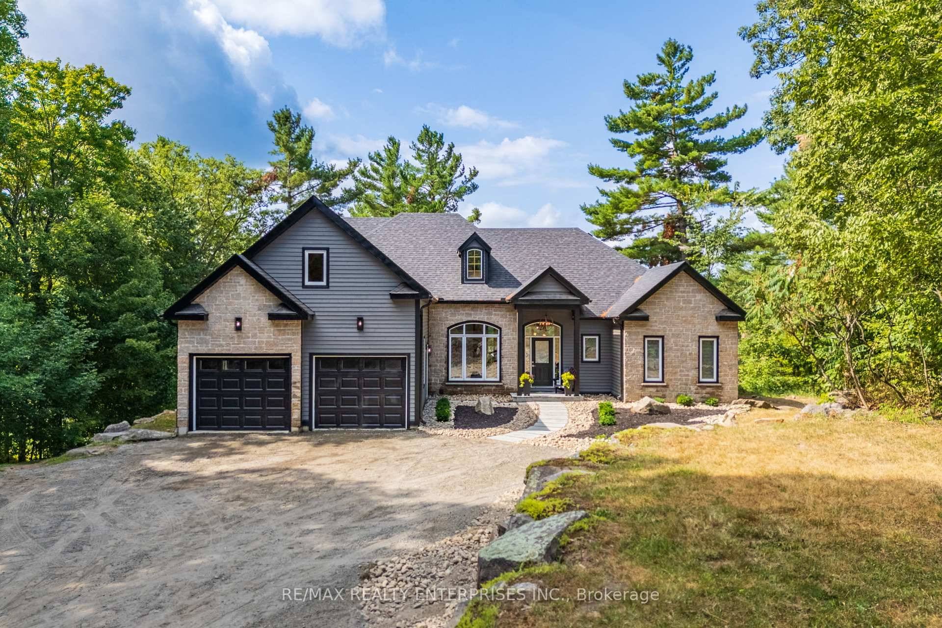49 Estates Drive Luxury Lakeside Living in Exclusive Port Carling Community.