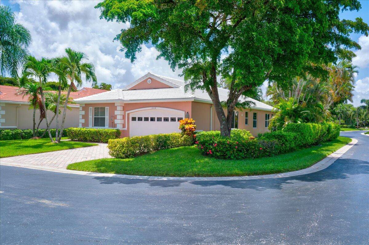 Discover the perfect blend of comfort and potential in this charming 3 bedroom, 2 bathroom home located in the desirable Kensington neighborhood at Wycliffe.