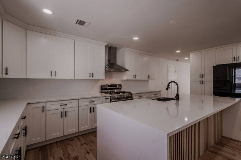 Stunning Fully Renovated Colonial in Scotch Plains !