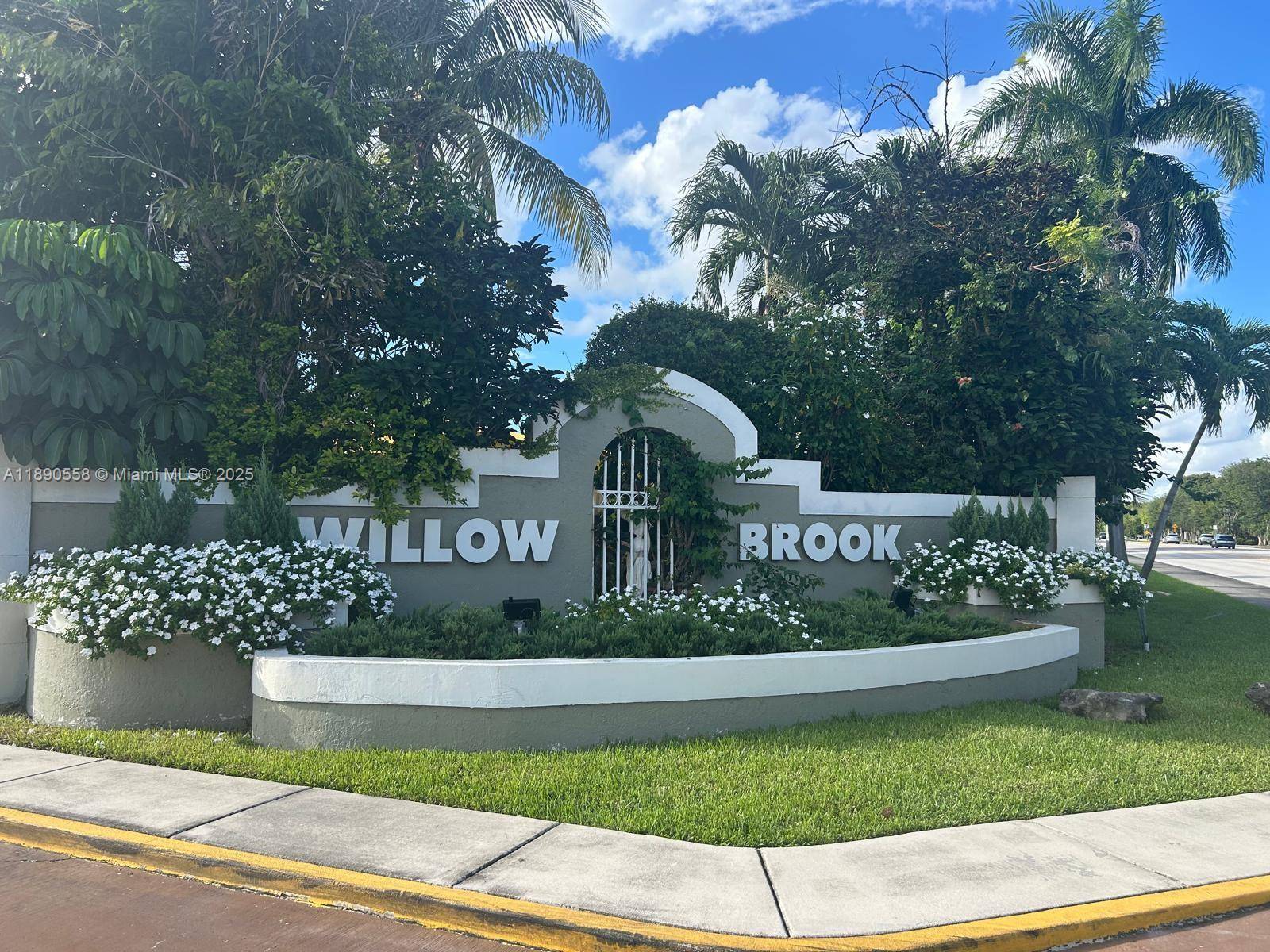 Cozy corner 1 story single family home located at the highly desired gated community of Willow Brook.
