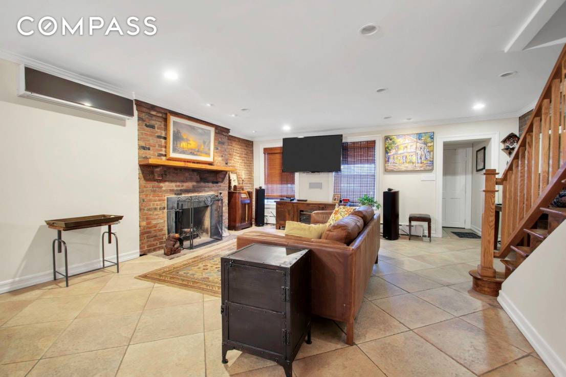 PRICE IMPROVEMENT ! ! Motivated Seller.