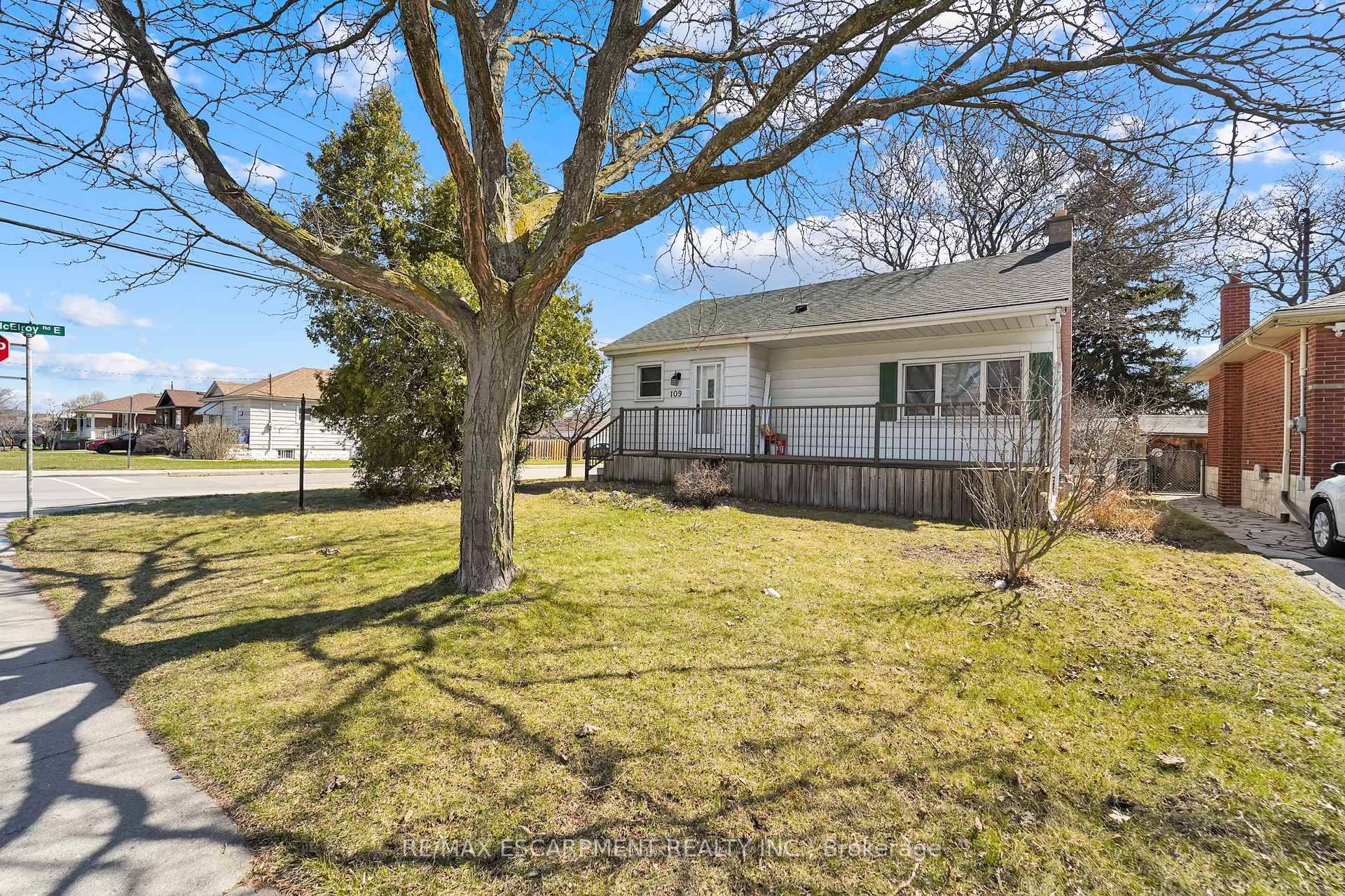 Bright, updated bungalow in the desirable Balfour neighbourhoodideal for first time buyers, downsizers, or investors.