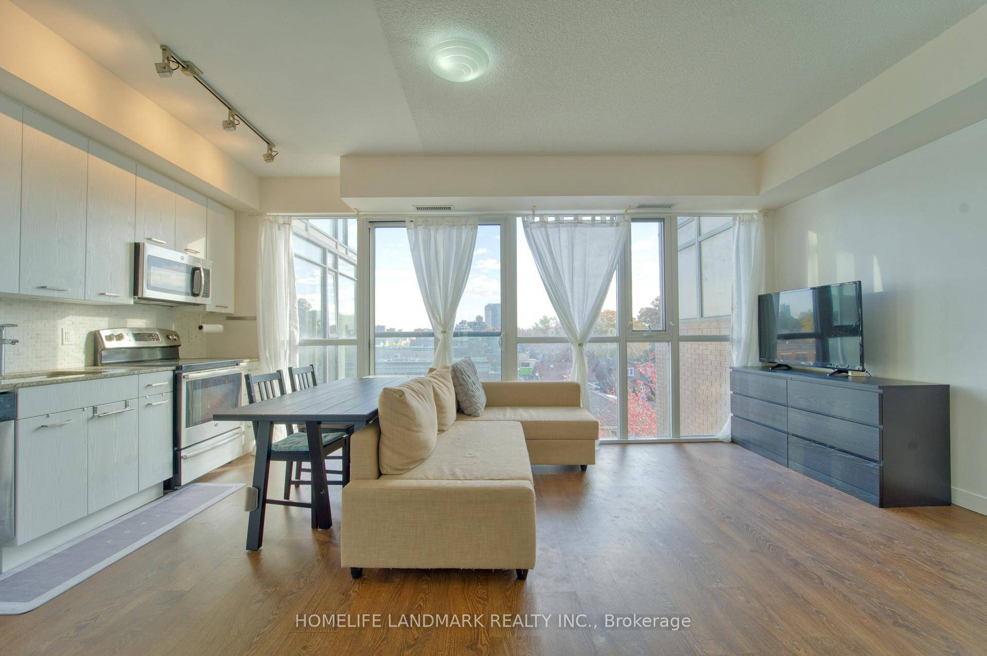 Bright 2 Bedrooms 2 Washrooms Condo Unit in Danforth.