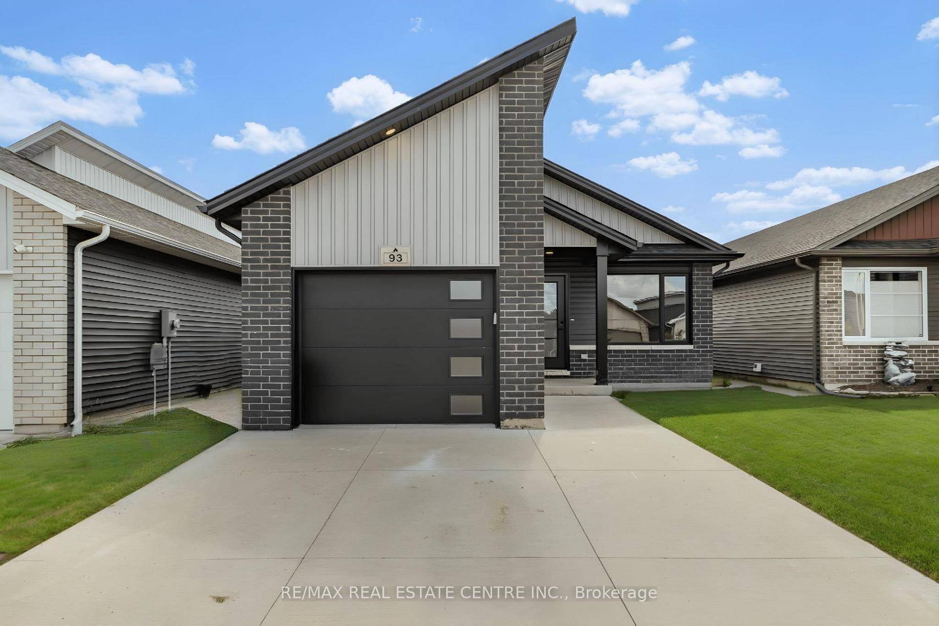 Discover this newly built detached bungalow nestled in one of Chatham's sought after neighborhoods.