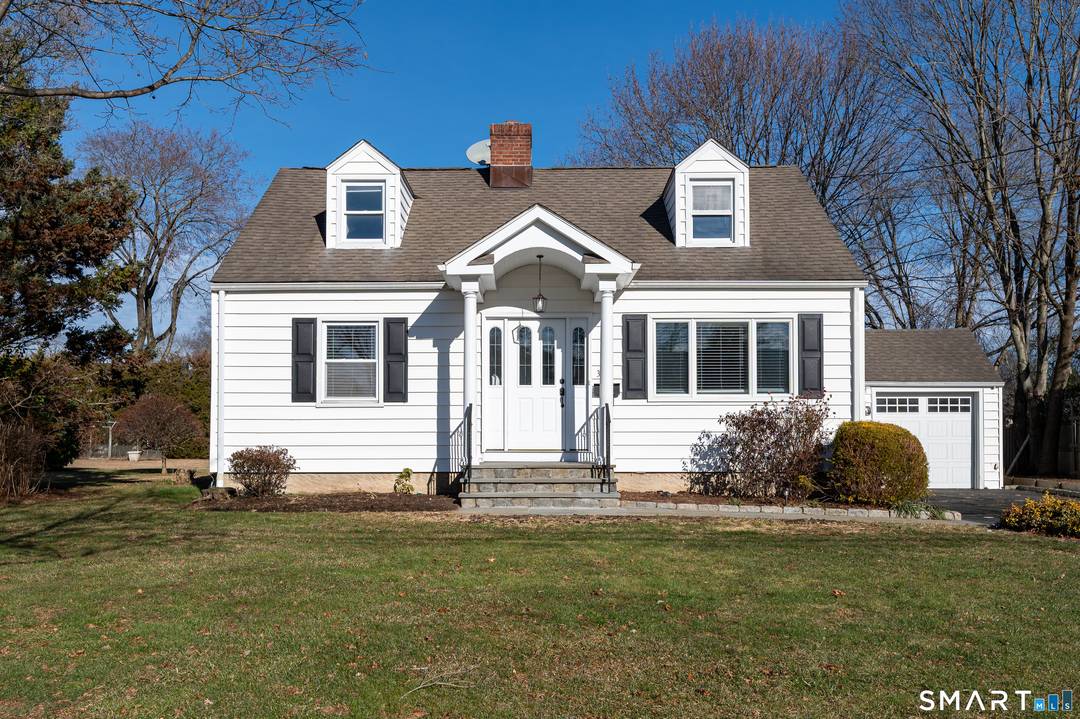 Welcome to 37 Gaymoor Drive, a very convenient location for commuting, shopping and dining in a coveted neighborhood.