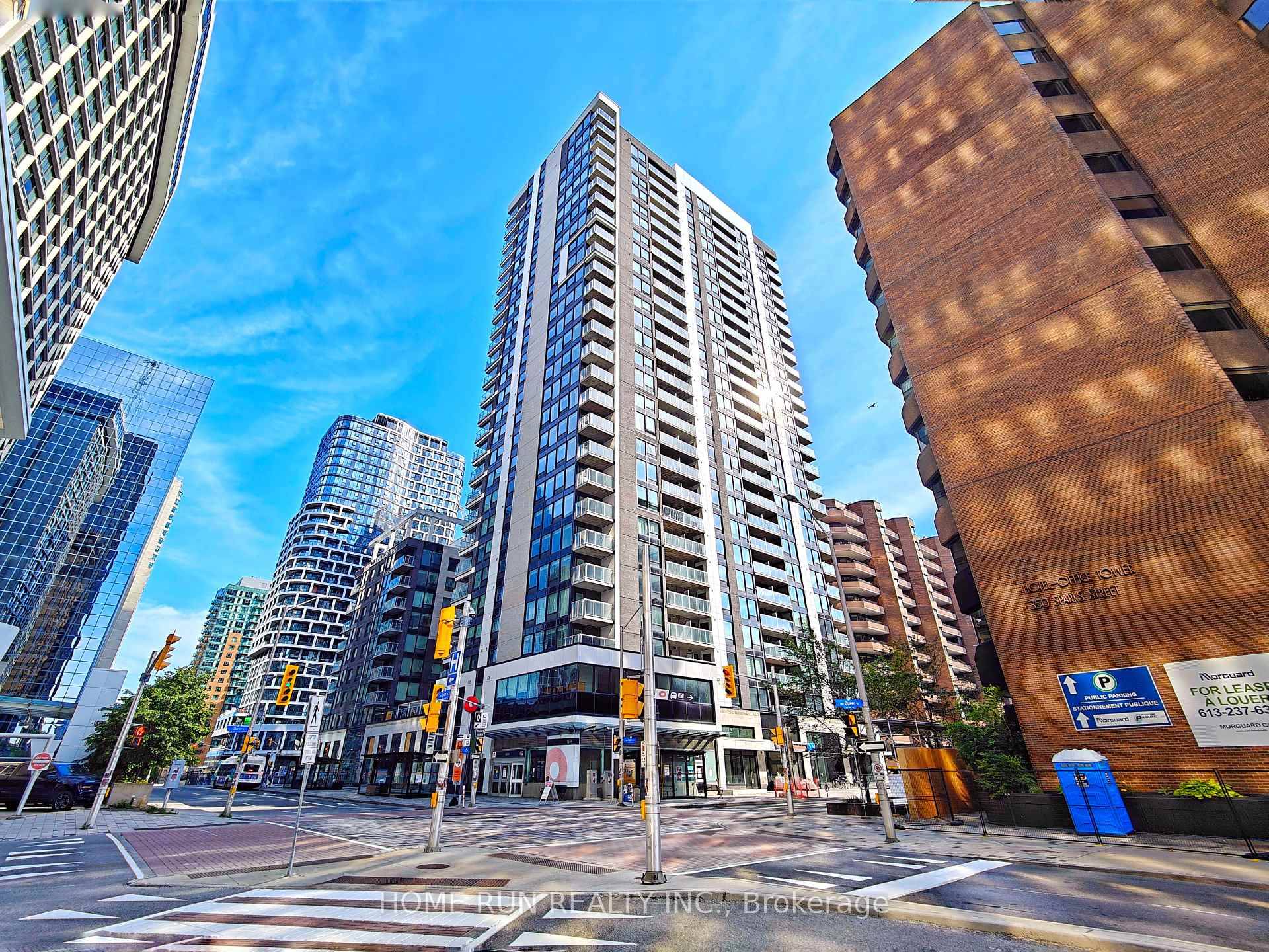 UPGRADE YOUR LIFESTYLE with World Class Living in The Heart Of Ottawa !