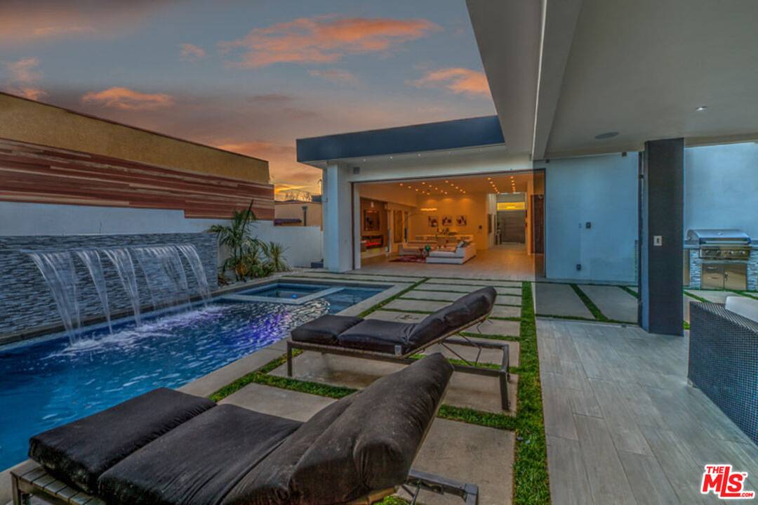 658 N Edinburgh Ave 3BR Beverly Grove La