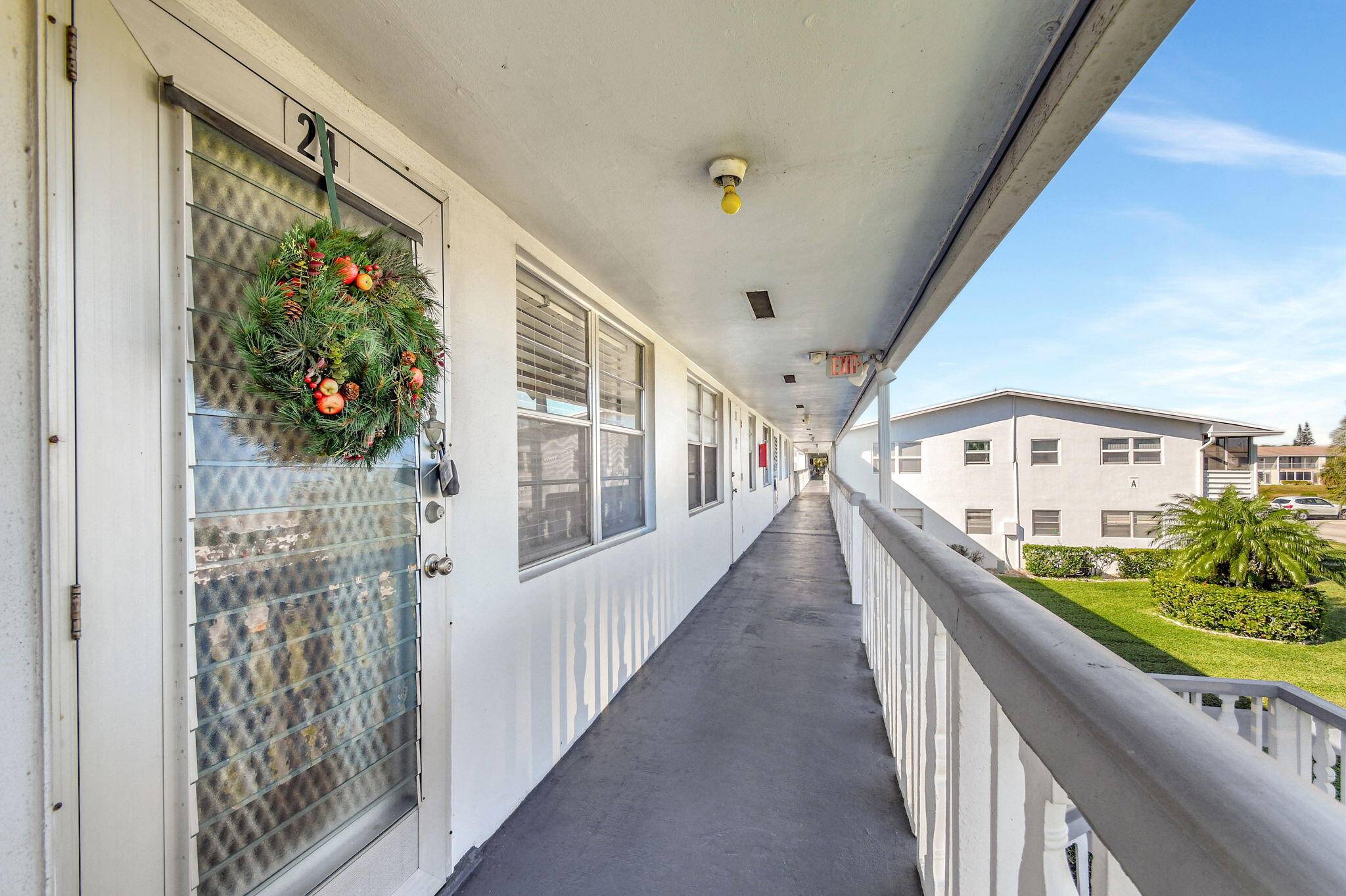 Don't miss the opportunity to own your dream water view place !