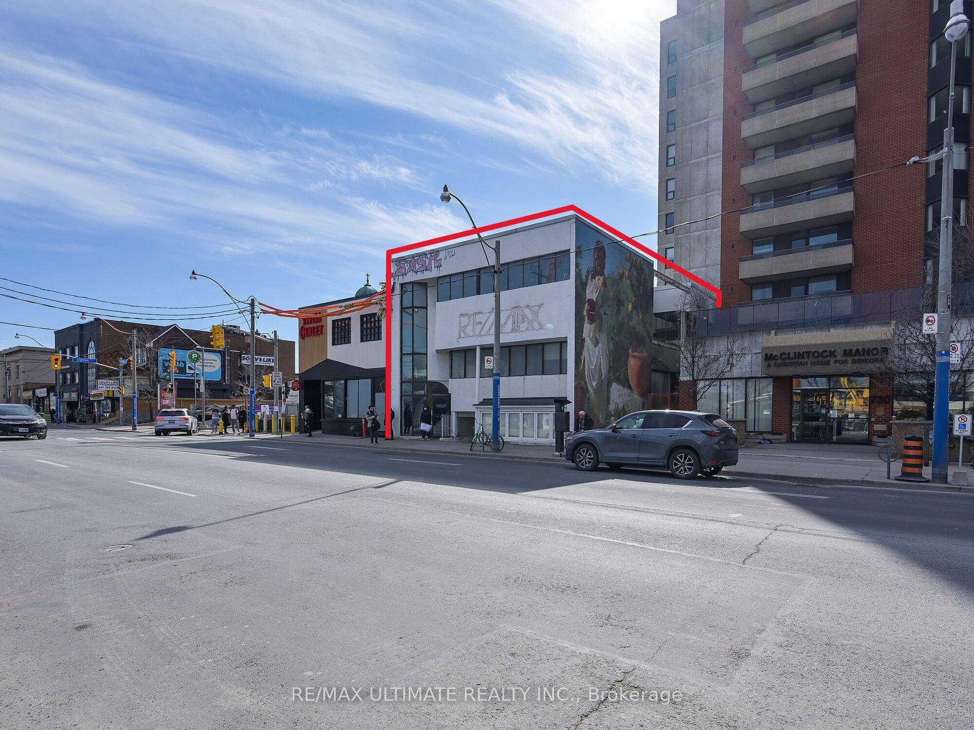 Prime location, unbeatable street exposure and 6, 195sf of total space for your business which can be divided.