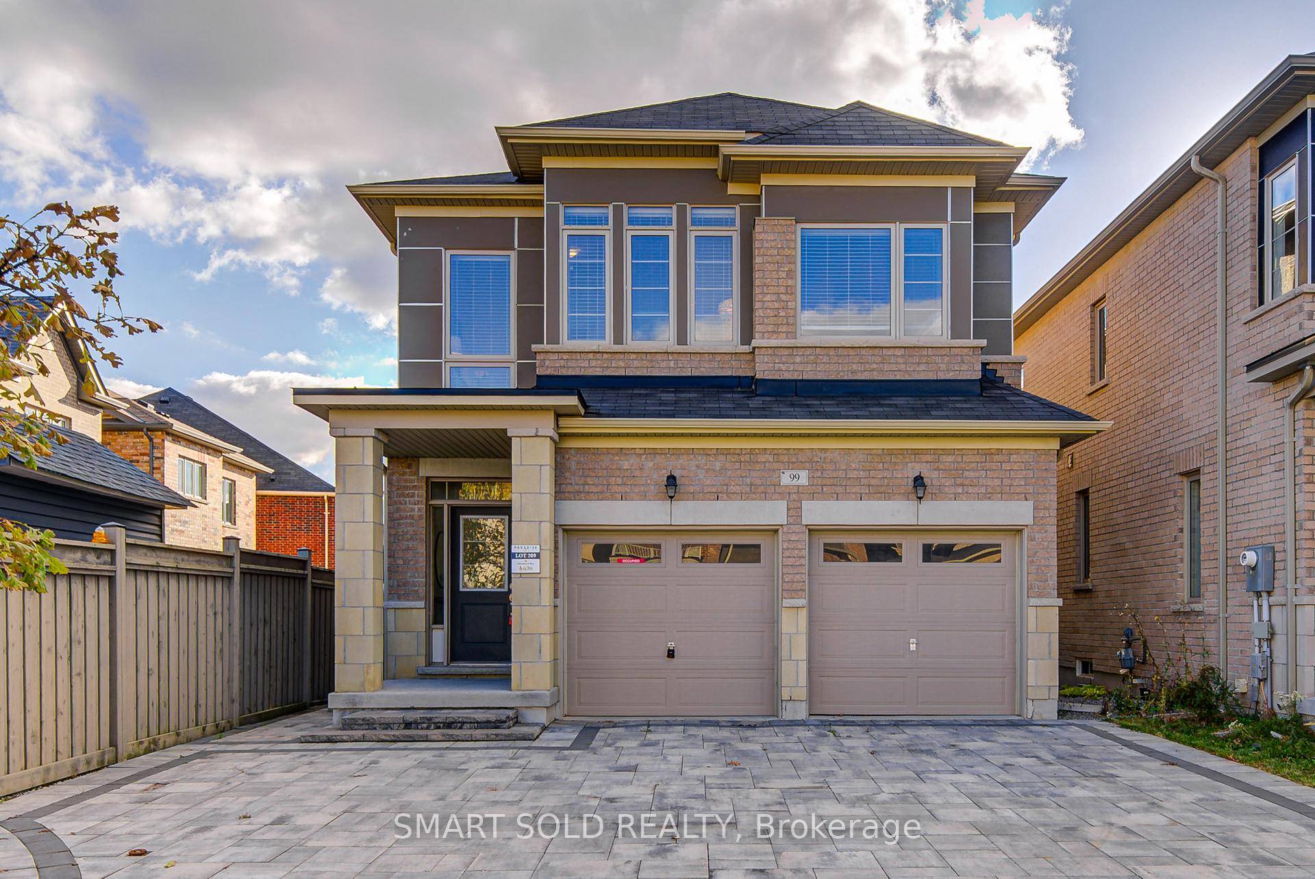 Located In One Of The Most Desirable Neighbourhoods In Aurora, This Double Car Garage Detached Home Offers A Perfect Blend Of Elegance And Functionality.
