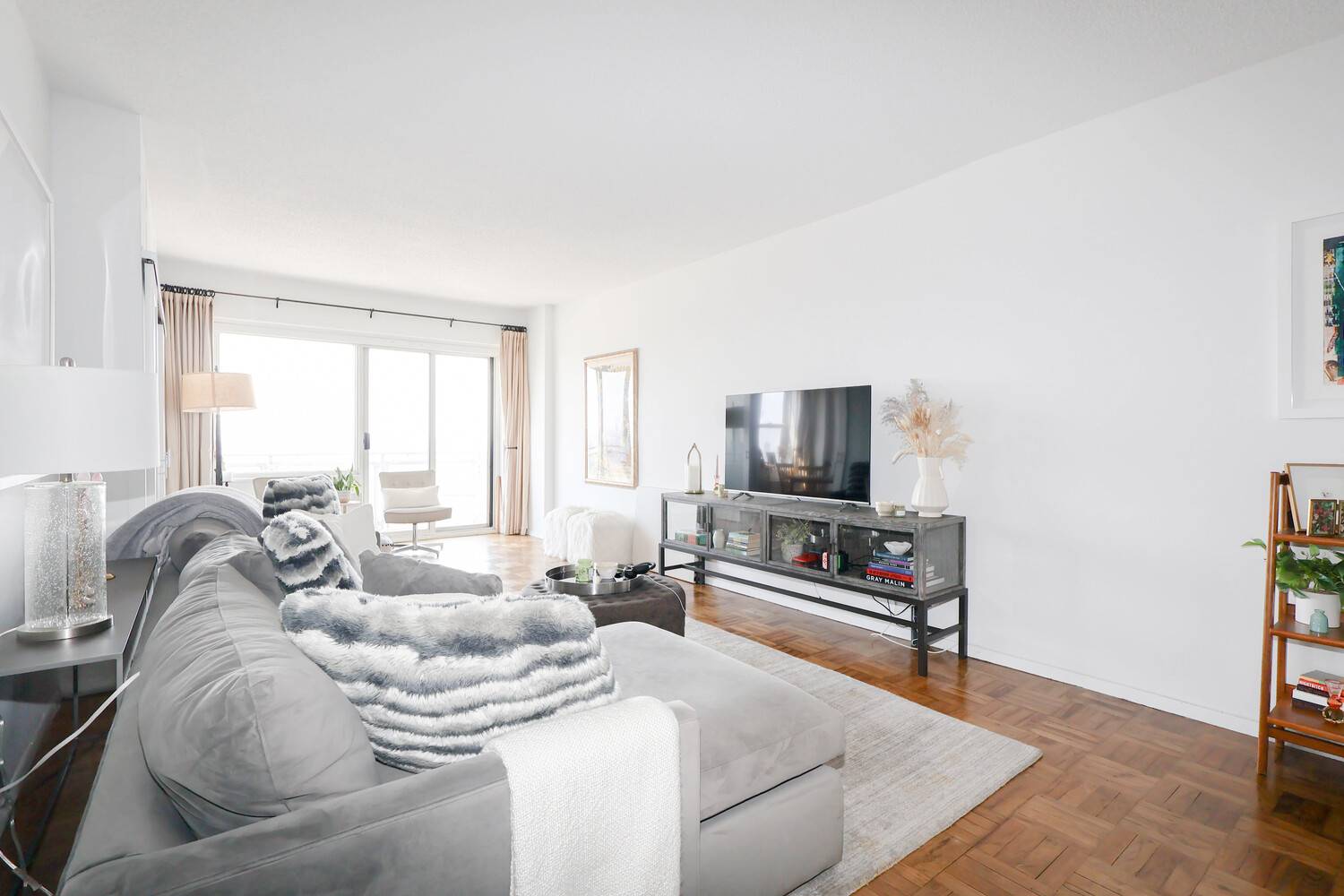 Breathtaking views from the second highest floor in this centrally located luxury high rise.