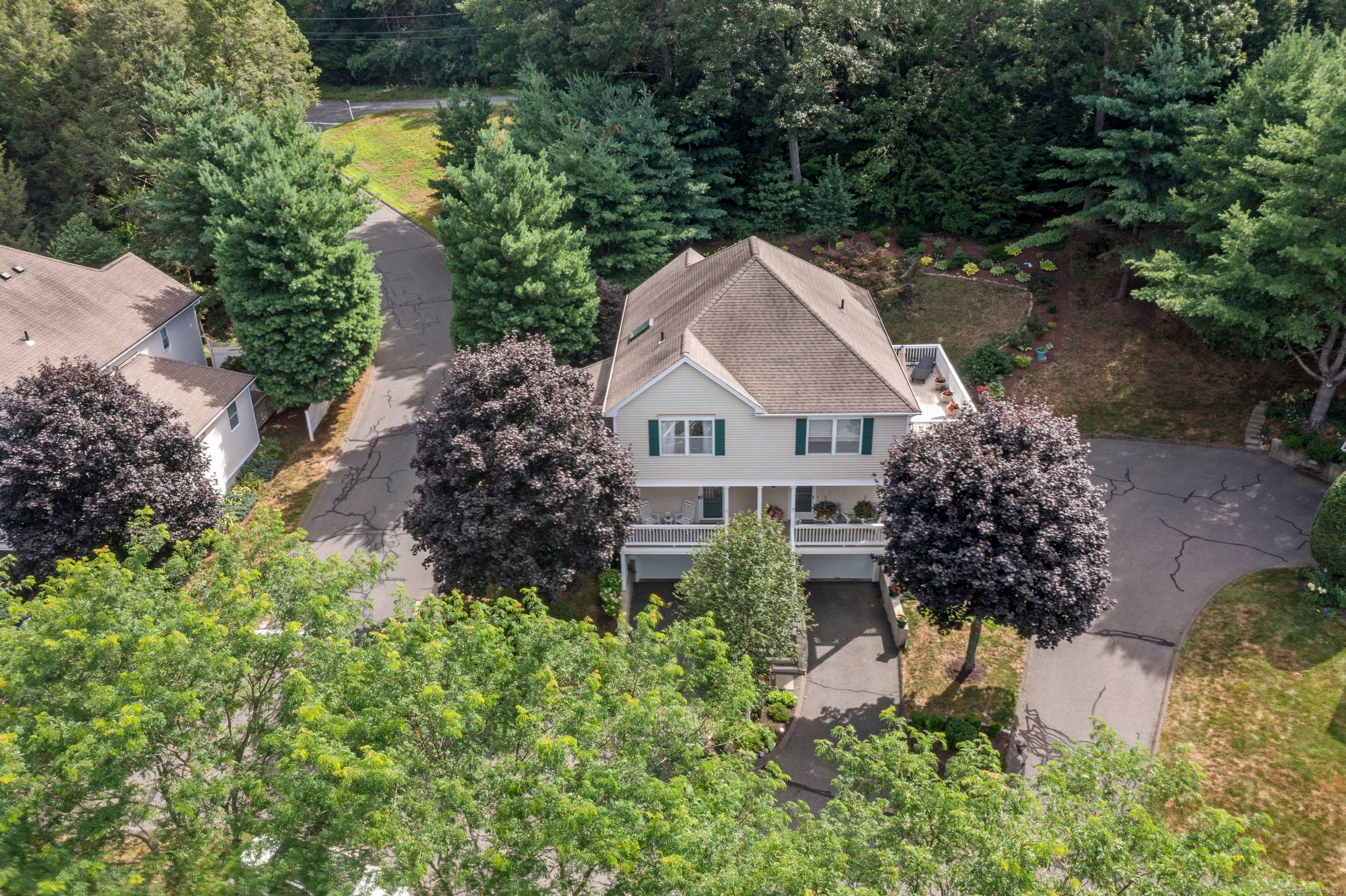 Welcome to 5 Copper Creek Circle a beautifully updated and sun filled end unit condo offering comfort, style, and convenience !