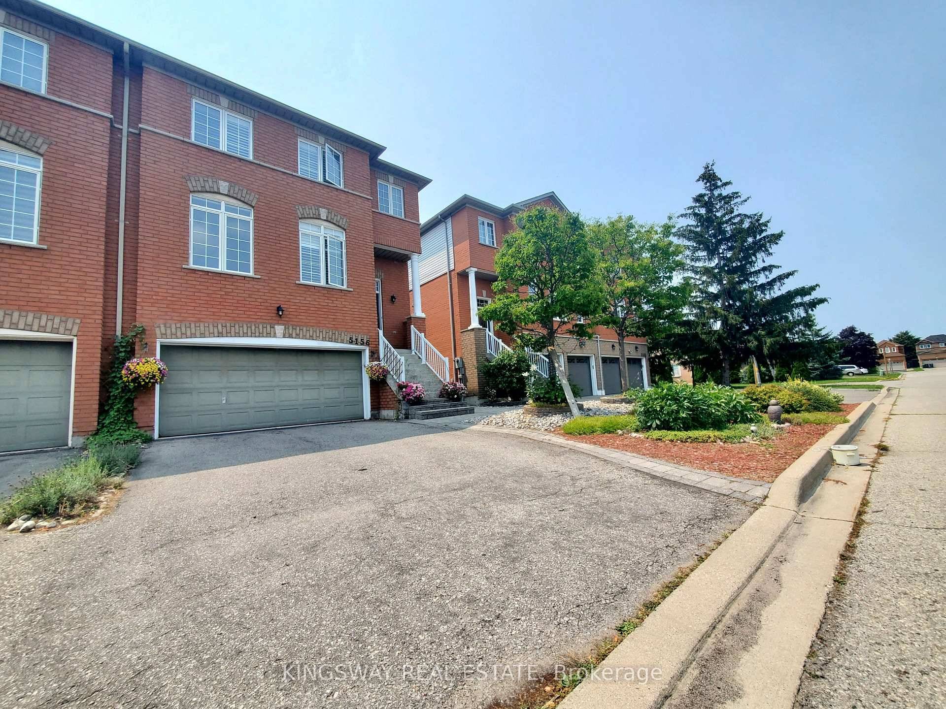 Spacious and Well Maintained 3 Bedroom Semi Detached Home with a Double Garage in the Heart of Mississauga !
