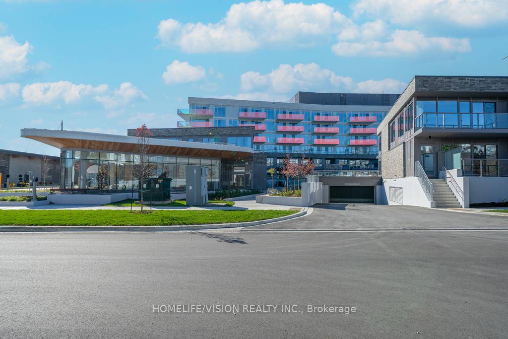 This spectacular, fully furnished model suite at Sunseeker Friday Harbour offers all season, resort style living.