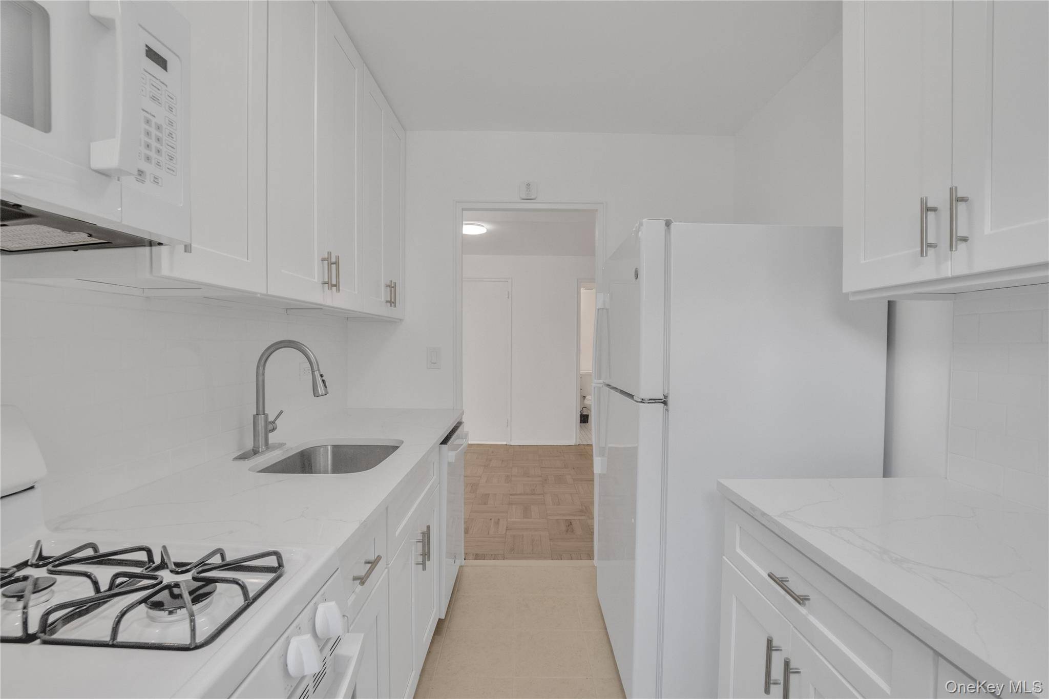 Sun Filled 3 Bedroom Co op with Manhattan Views in the Heart of Astoria Welcome to this bright and spacious 3 bedroom, 1.