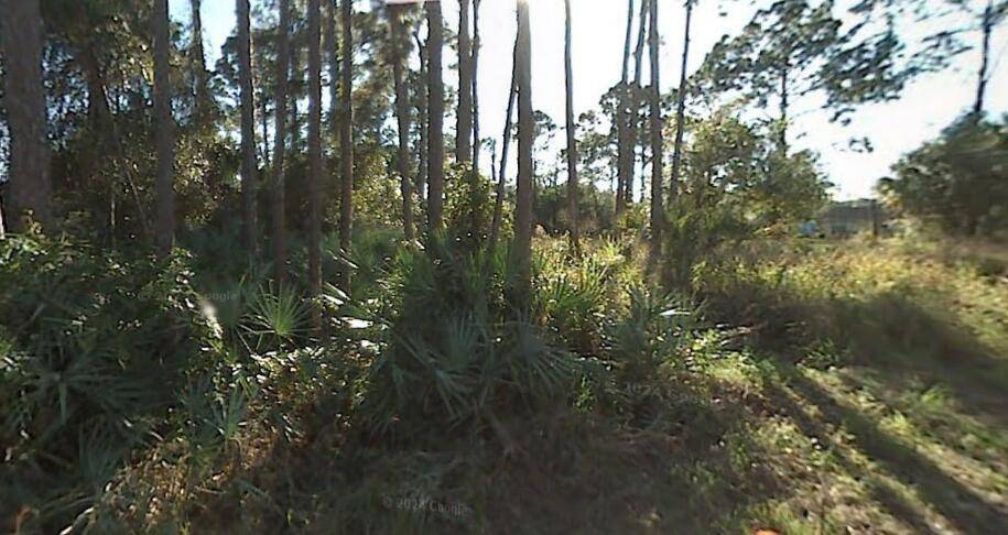Great opportunity to build your dream home on a beautiful lot in quaint neighborhood of Vero Beach !