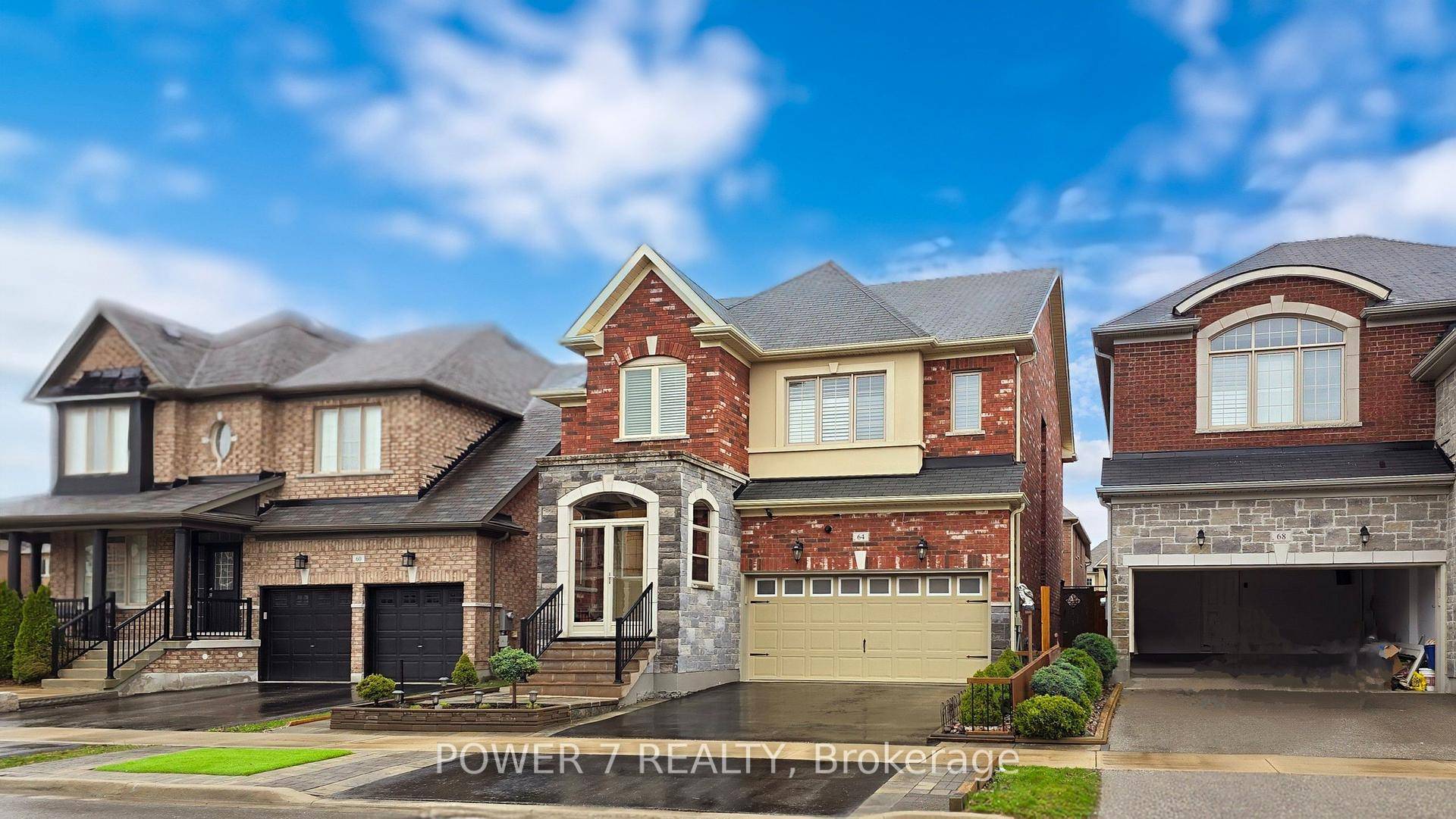 Welcome to this stunning 2 Storey detached home in Prestigious Bradford !