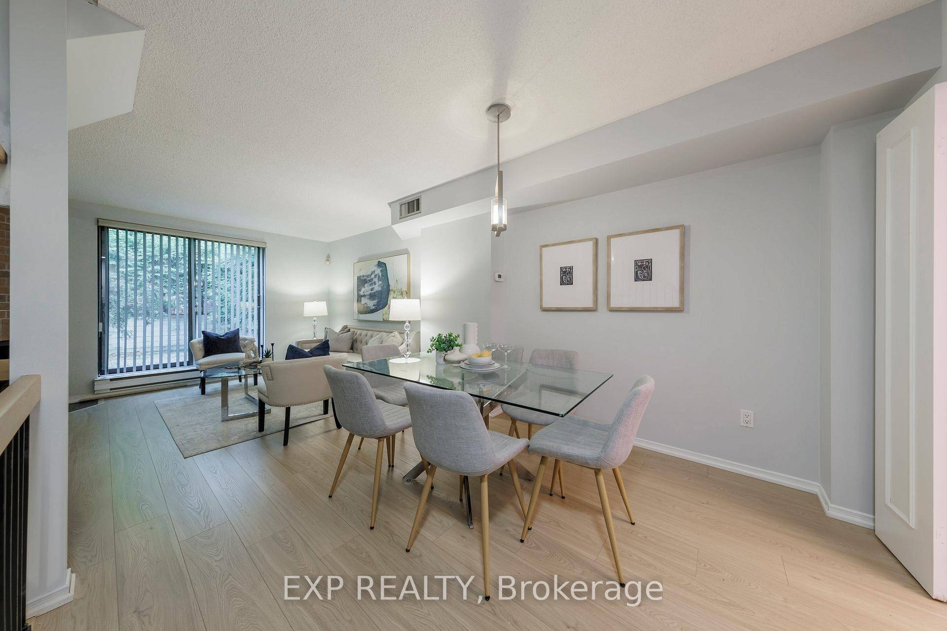 An incredibly rare opportunity to own a townhouse on this gorgeous, tree lined street in the heart of Old Toronto, fully surrounded by the city lifestyle and best in food, ...