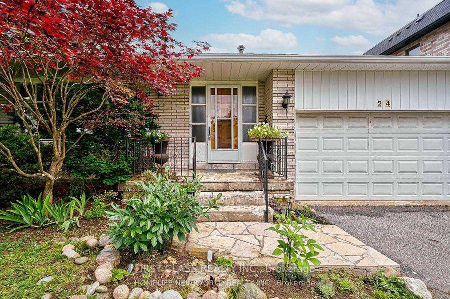Back Spilt 4 Bdrms Detached amp ; Well Maintained Property Located In The Heart Of Prestigious Unionville !