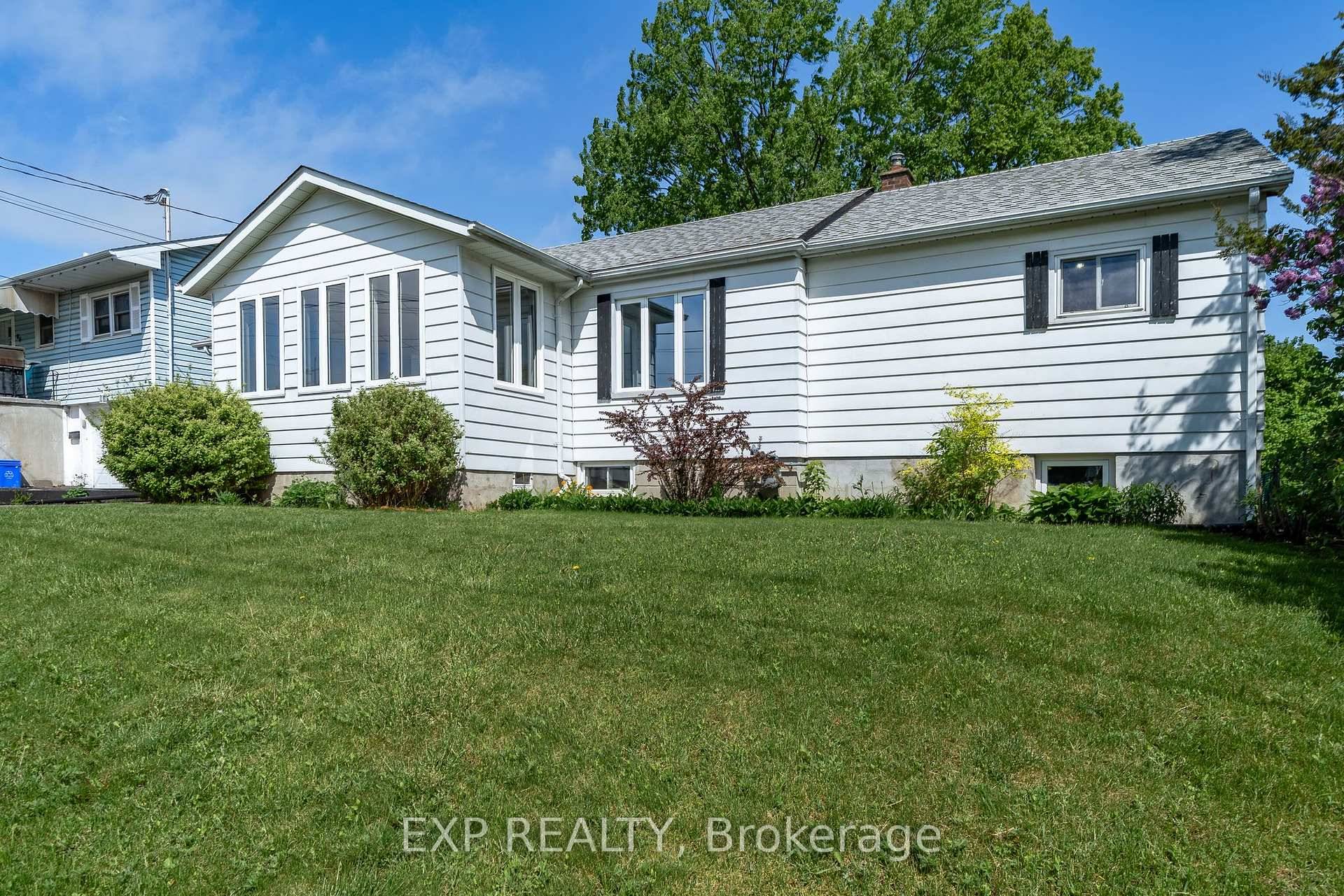 Welcome to 66 North Park Gardens a well cared for, light filled home offering endless possibilities.