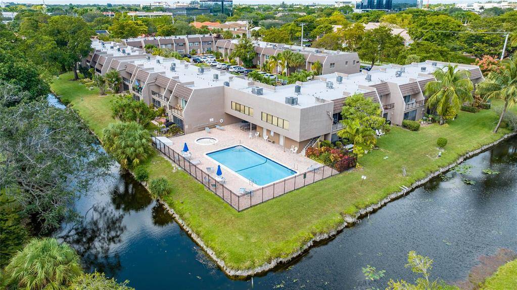 Move right in to this updated Coral Springs townhouse loaded with big ticket upgrades !