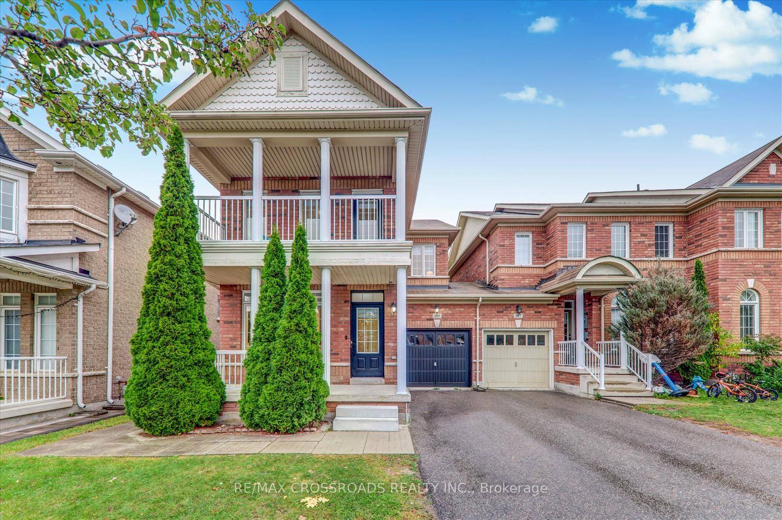 Welcome to 189 Riverwalk Drive a beautifully maintained freehold end unit townhome in the highly sought after Boxgrove community.