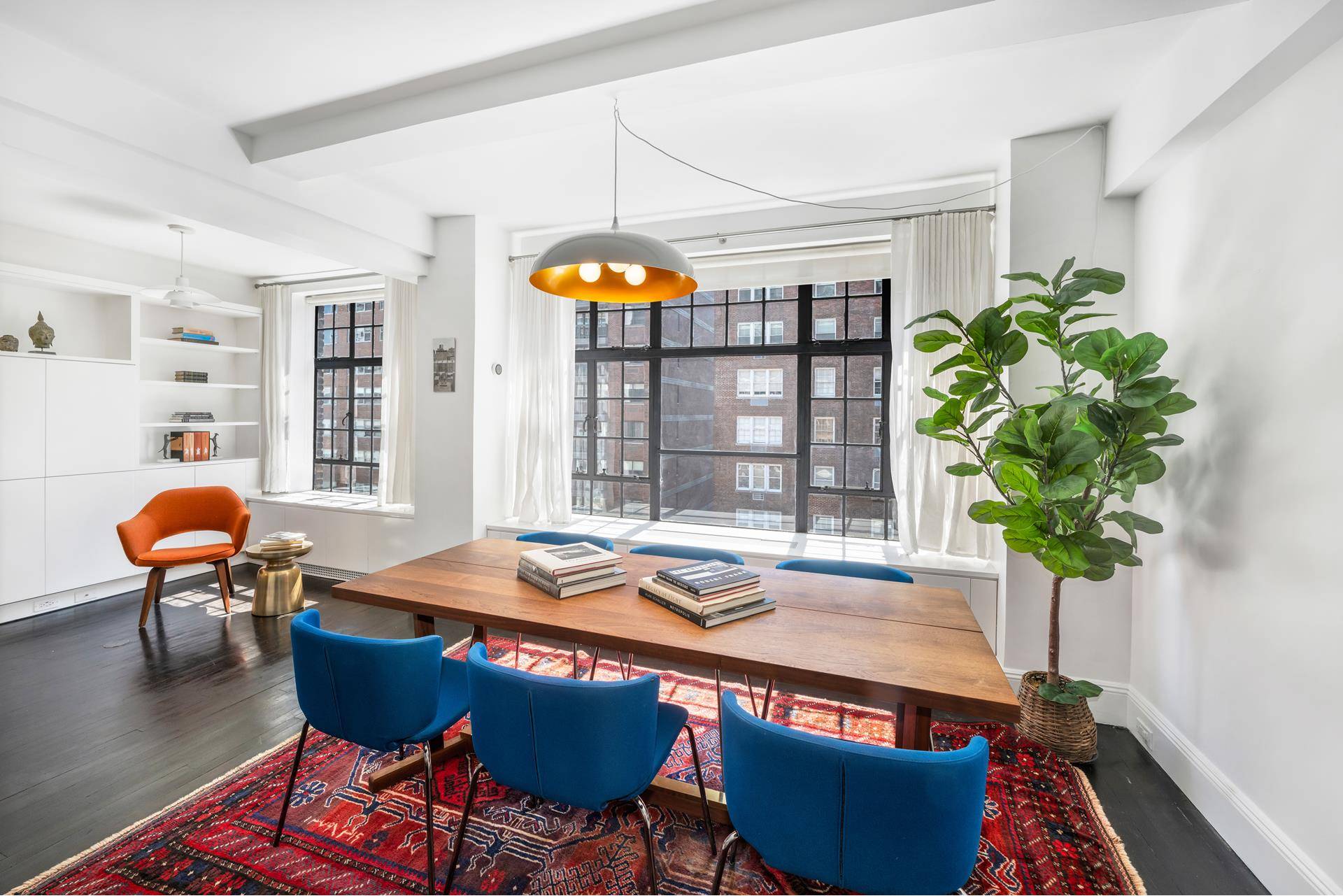 BRAND NEW ON MARKET SUNNY, SLEEK AND CHIC This absolutely stunning, meticulously renovated 2 bedroom, 2 bathroom prewar home is flooded with natural light and overflowing with both 1920s character ...