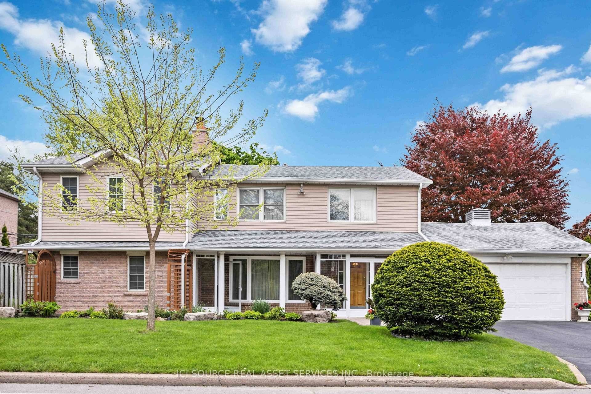 Very clean, deluxe, well maintained, self contained, separate entrance, 2 bedroom ensuite fully furnished separate unit in a detached home.