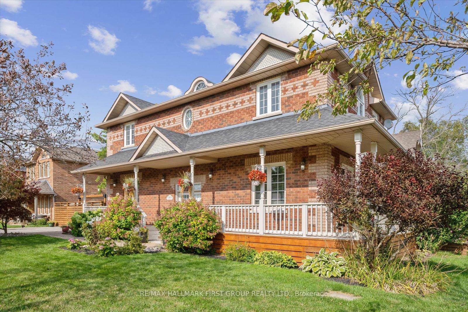 Live steps from the water in one of South Ajax's most coveted neighbourhoods !