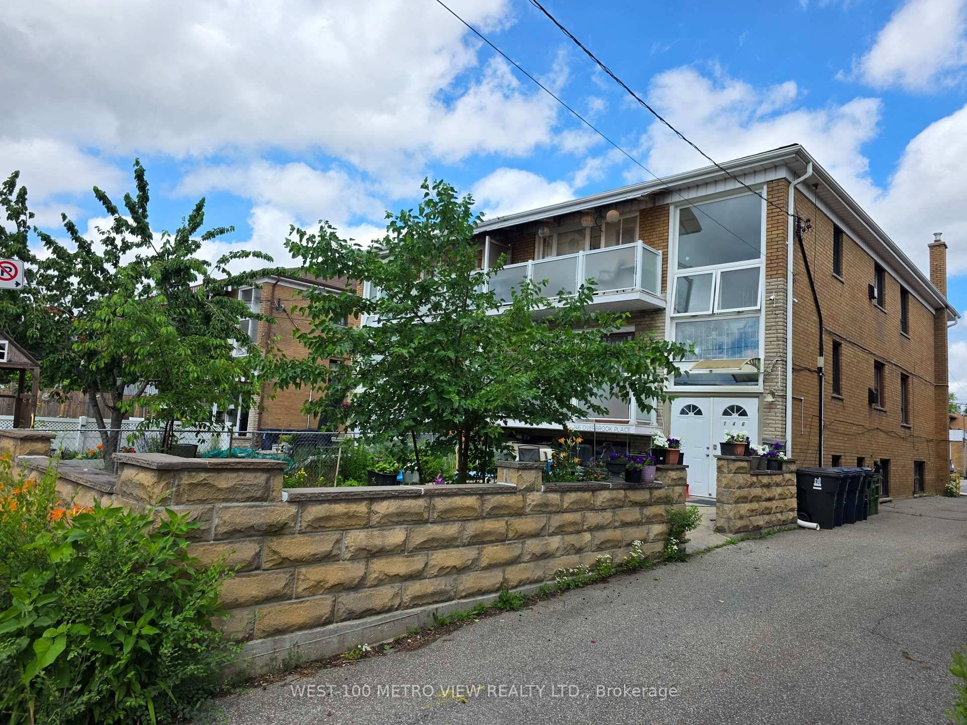 Welcome to this bright and beautifully maintained 2 bedroom, 1 bathroom basement unit in the heart of sought after Bathurst Manor.