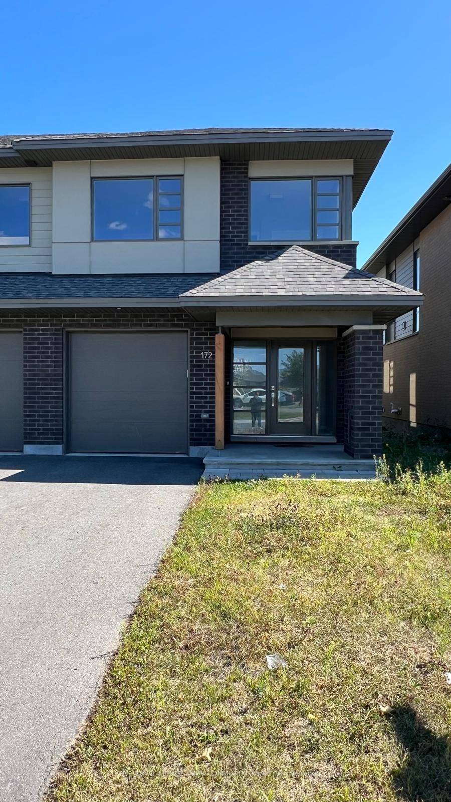 Welcome to 172 Shuttleworth Drive !