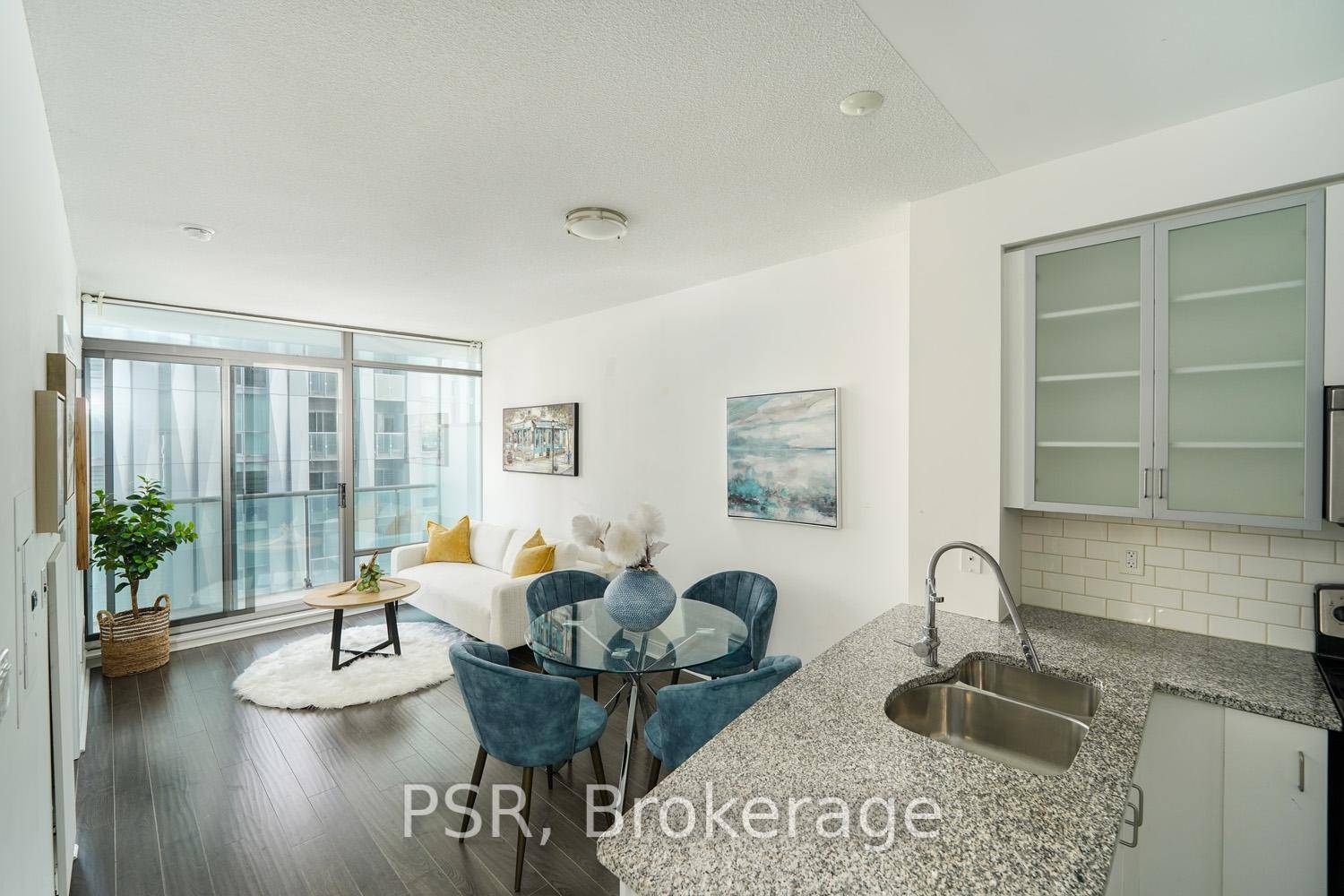 Experience luxury living in one of Toronto's most prestigious addresses.