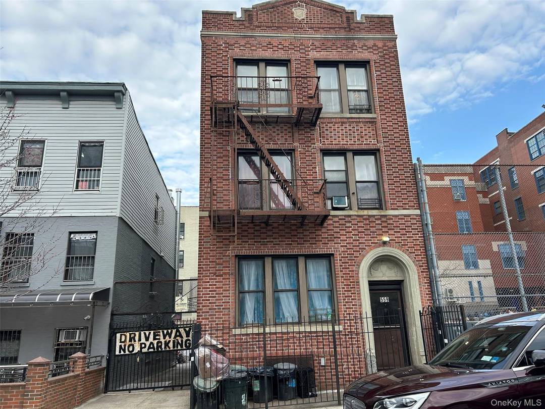 Detached 6 family brick building located in the heart of Sunset Park, Brooklyn.