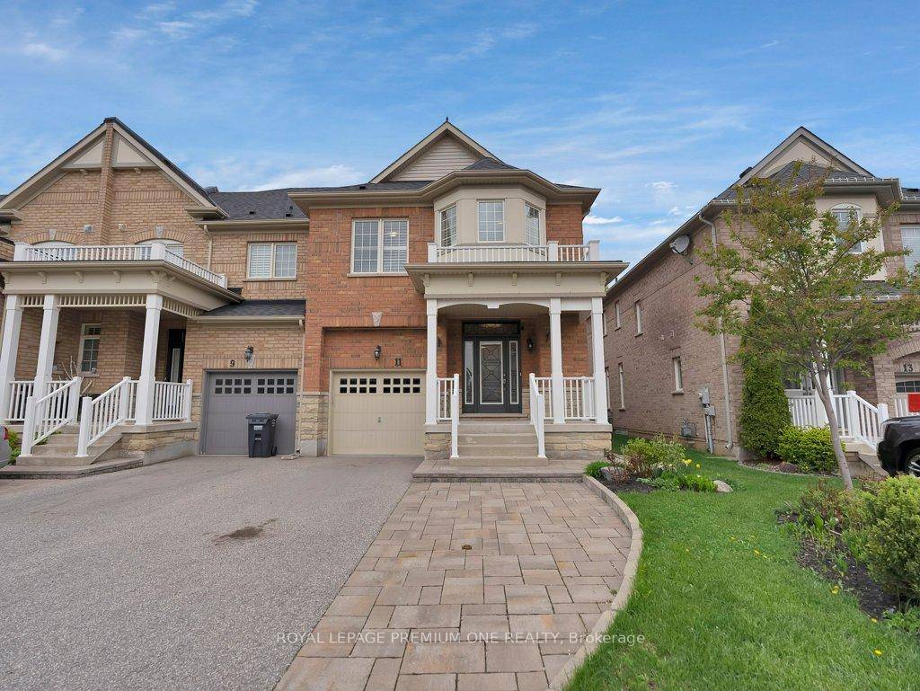 Rare 4 Bedroom End Unit Townhome in Caledon Easts Most Charming Cul de Sac.