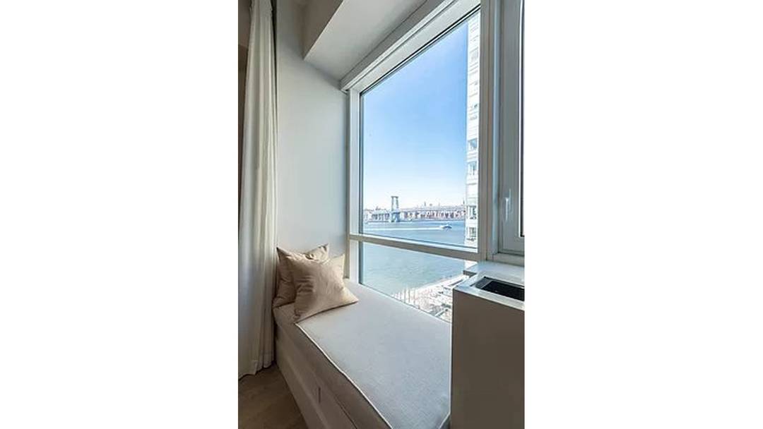 Experience Brooklyn like a local when you rent this 2 bedroom 2 bath fully furnished apartment located in a doorman, elevator building in the Williamsburg section of Brooklyn in New ...