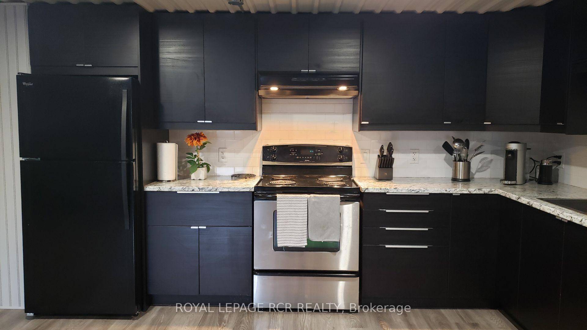 1 bedroom, 2nd floor apartment perfect for single professional.