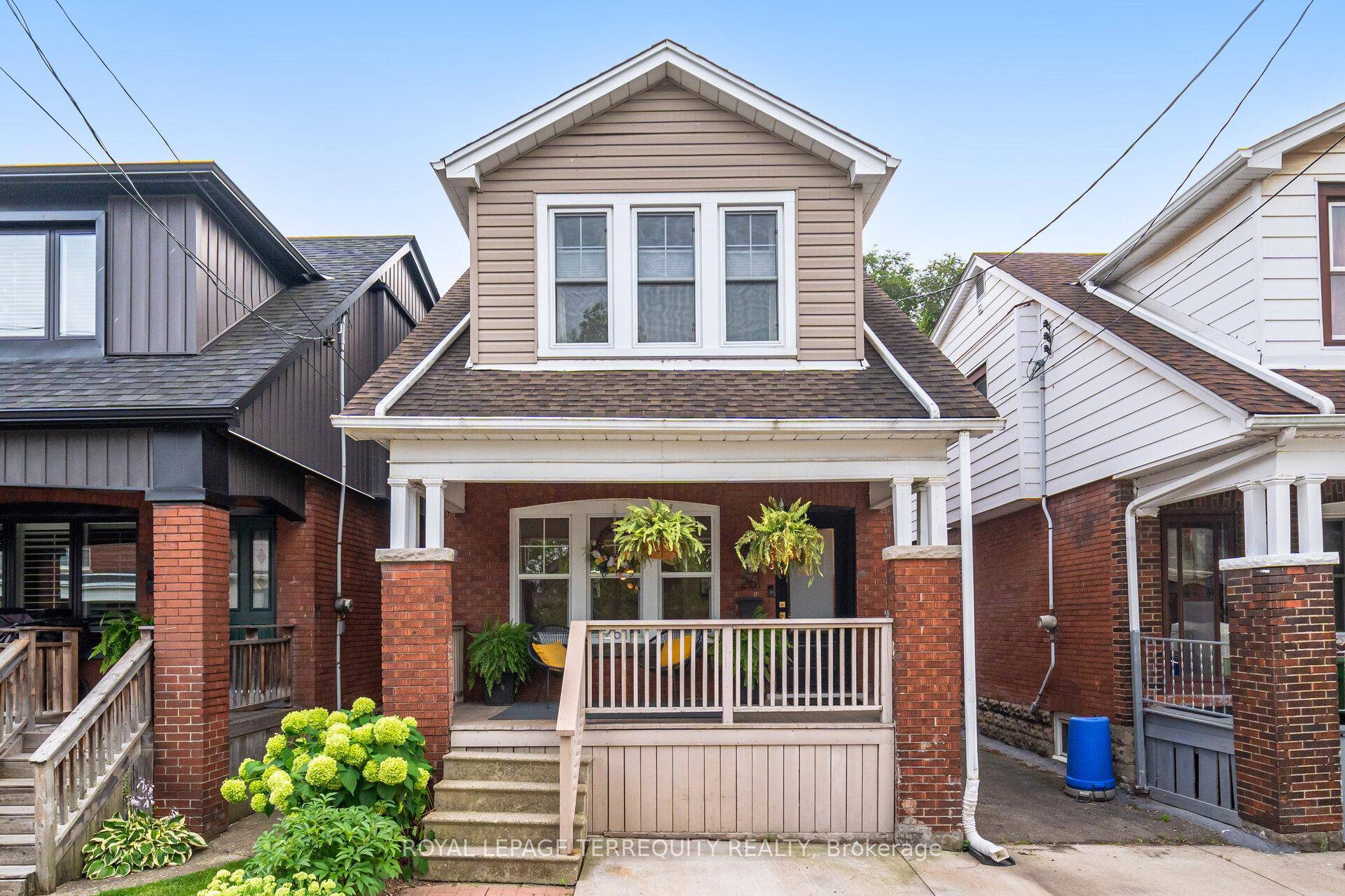 Step into charm and comfort with this captivating 3 bedroom detached gem, perfectly nestled in a sought after Kirkendall neighborhood and minutes from vibrant Locke St.