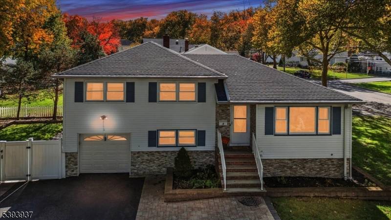 Welcome to 8 Hall Rd, Paramus !