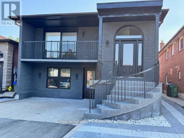 A Must See. Elegant 3 Bedroom Executive Living Privacy amp ; Modern Luxury !