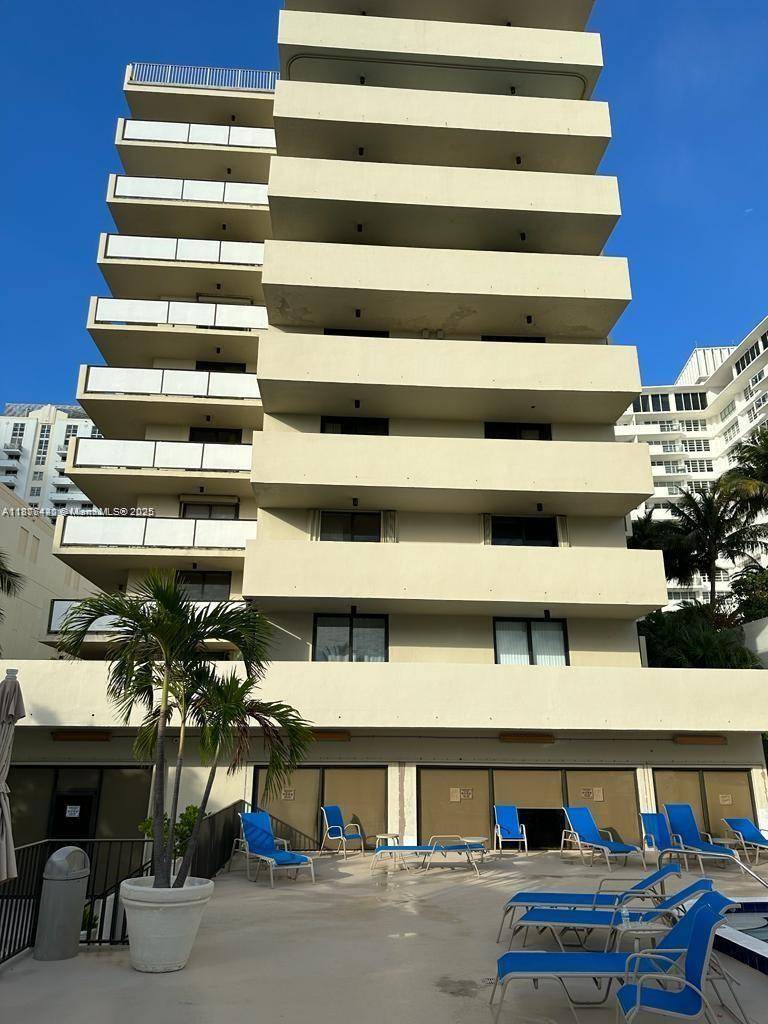 Excellent location in the heart of SoBe amp ; next to the Lowe s Hotel, 2brm 2 bath condo with huge potential, building recently completely updated, gym, social room, pool ...