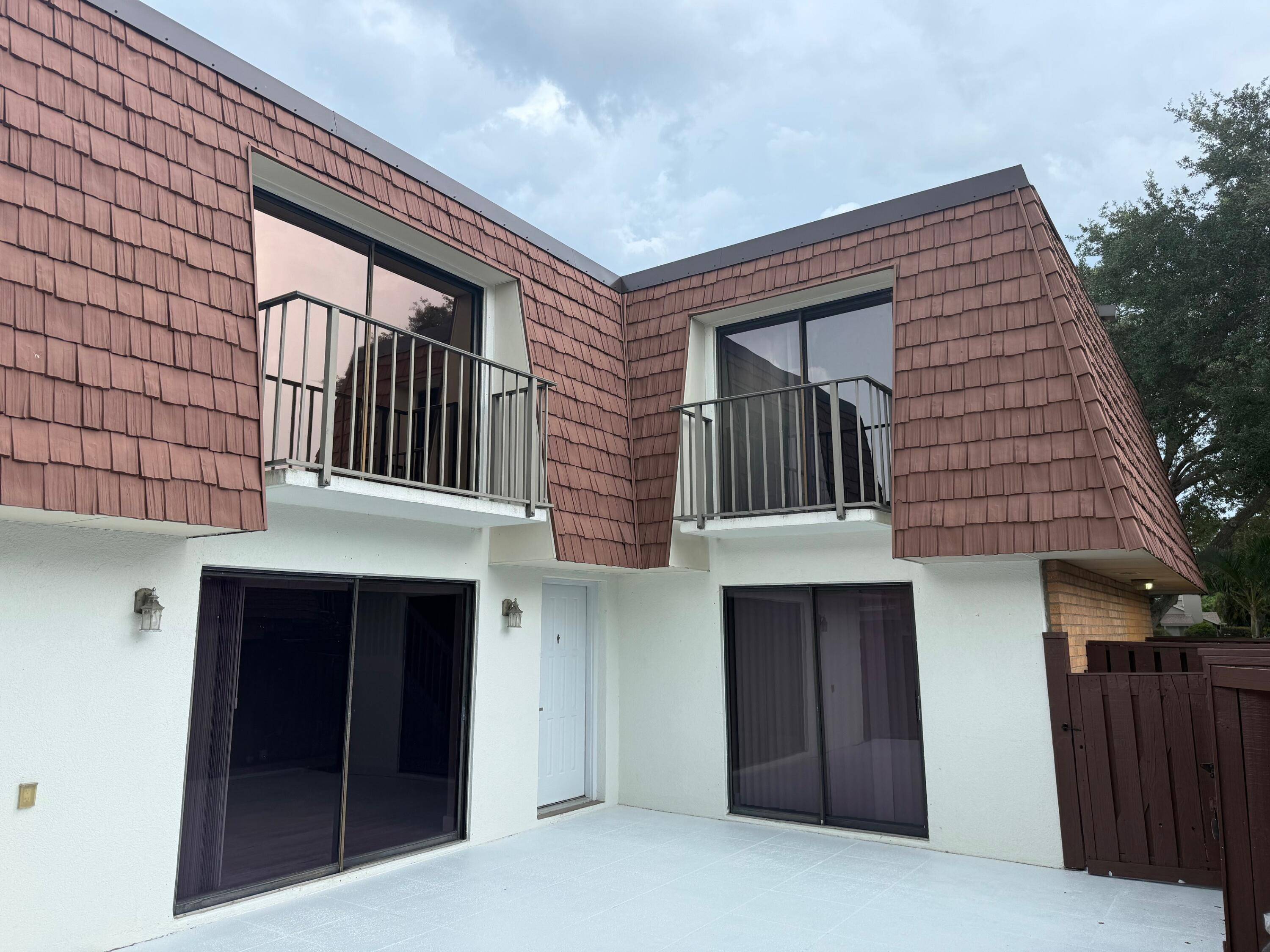 NEW ! NEW ! NEW ! This unit is nearly Bullet Proof Interior has been recently remodeled.