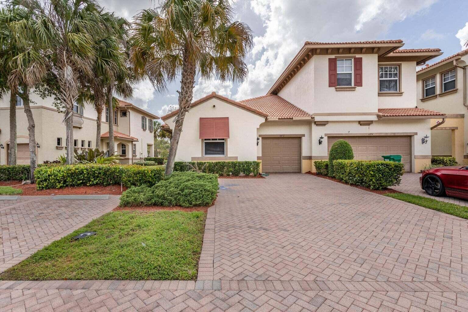 STUNNING VILLA in Gated Heron Preserve !