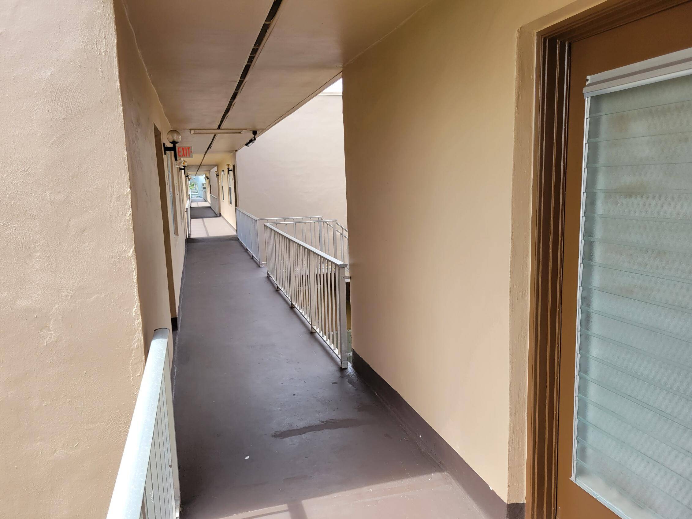 Fantastic 2 bedroom, 2 bathroom 2nd floor unit with renovated kitchen and tile flooring throughout.